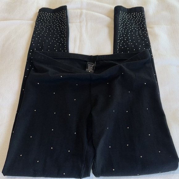 HUE Woman’s Black Legging With Small studs size Small - Picture 6 of 13